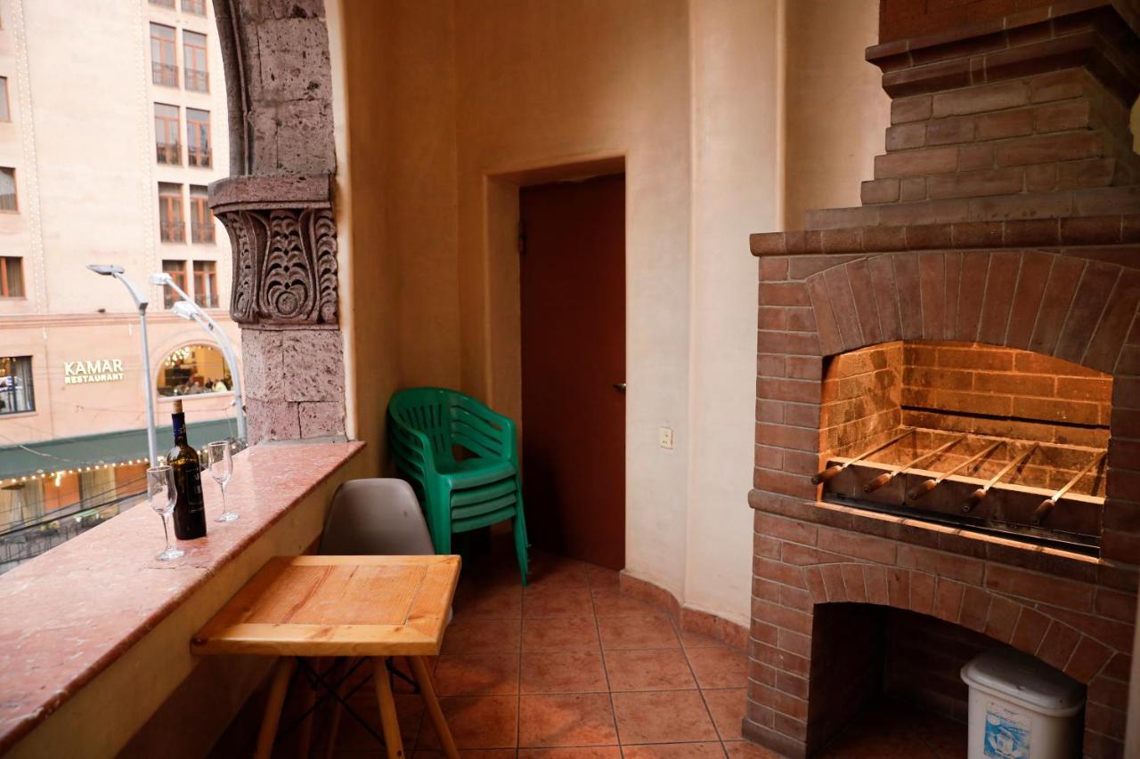 Big 3 Room Apartment On Republic Square Yerevan Exterior photo